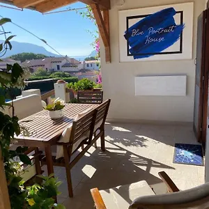 Blue Portrait House Golfo Aranci